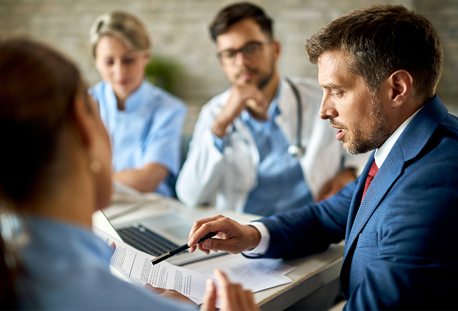 How Medical Record Reviews Uncover Malpractice Cases