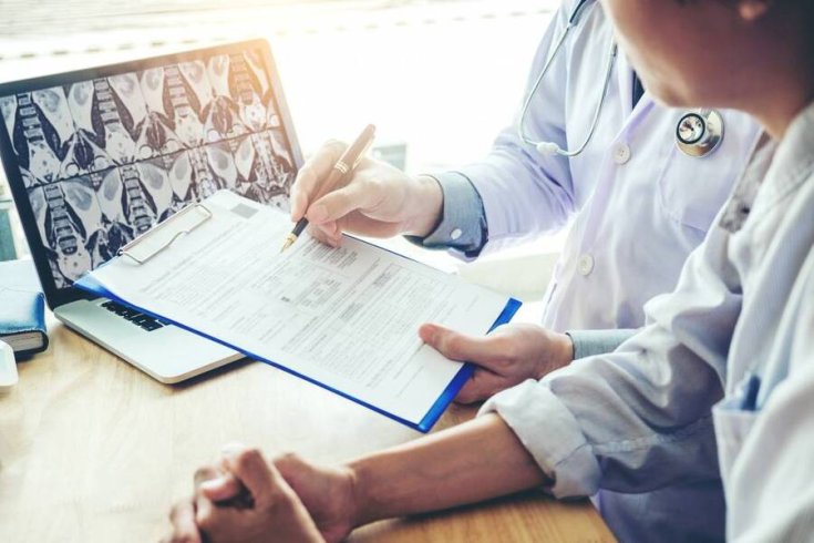 Top 5 Reasons to Outsource Your Medical Record Review